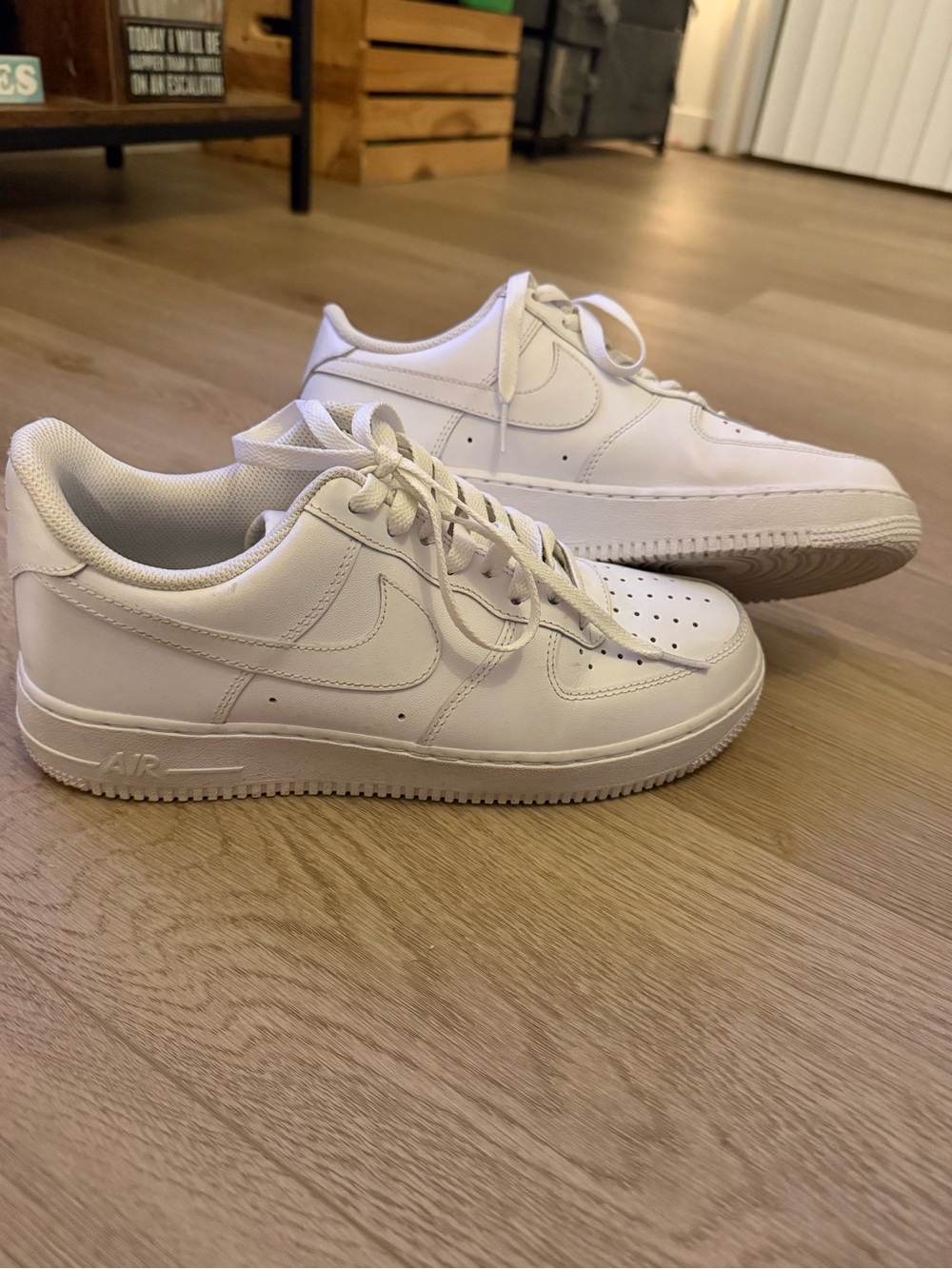 Nike Air Force 1 '07 Low Top Lace-Up Sneakers White Women’s Size 10